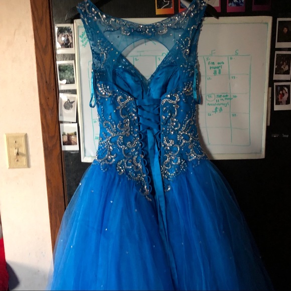 Prom dress - Picture 3 of 3